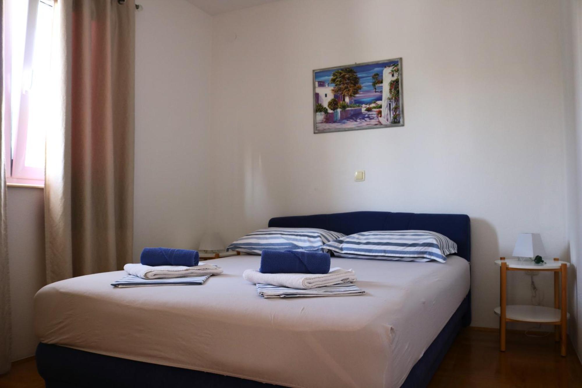 Andrea Apartments Traù Esterno foto